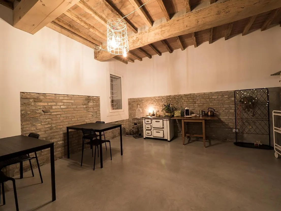 Zucchero Sui Baffi- Food Lovers B&B Mântua