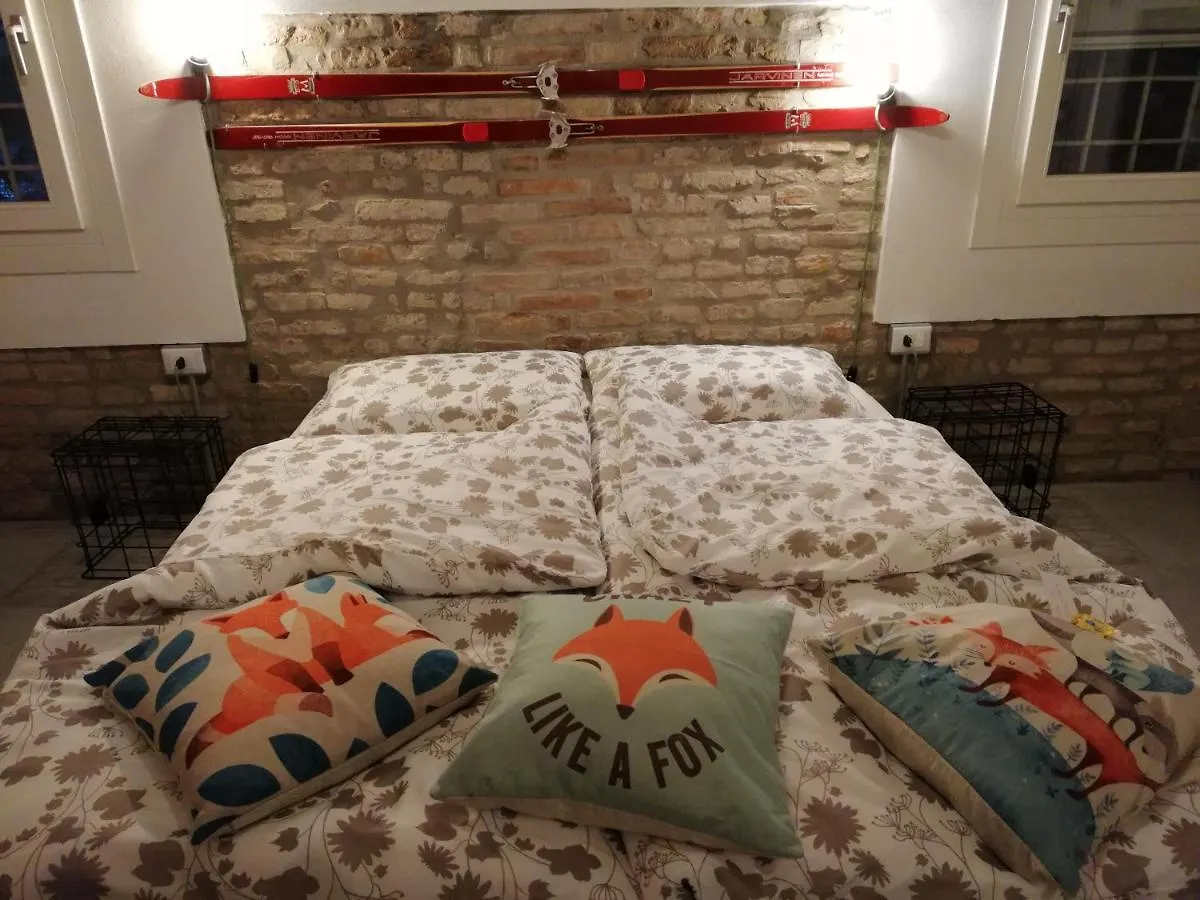 Zucchero Sui Baffi- Food Lovers B&B Mantova 0*,  Italy